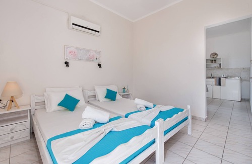 Alykes Apartment | Two Bedroom Apartment (3 pax) - The Lofos Studios