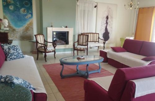 Thermaikos Apartment | Up the hill