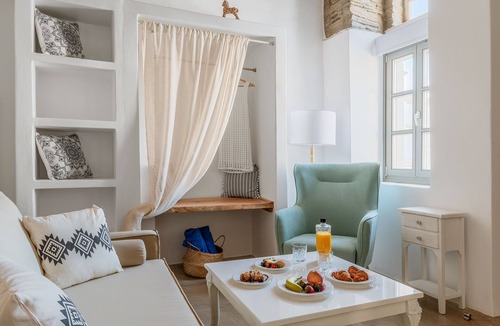 Exomvourgo Bed & Breakfast | Ursa Major Suites