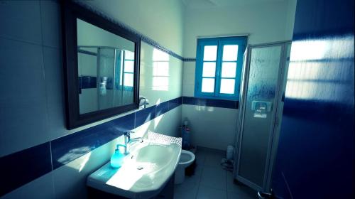 Santorini Villa | UT & Fabella house