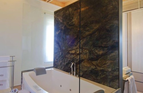Kontomari House | Vacation home Alivia in Maleme, Chania - 7 persons, 3 bedrooms