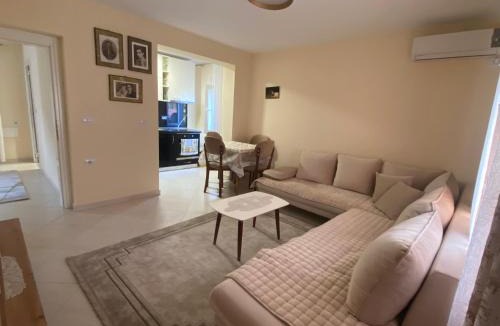 Lazarat Apartment | Vacation Home Ilia