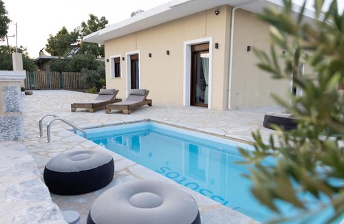 Omales Apartment | Vakontas Luxury Stay