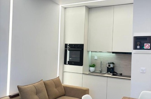 Xanthi Apartment | Vellora Central Suite