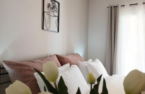 Tzavros Apartment | Venetton Garden House Corfu