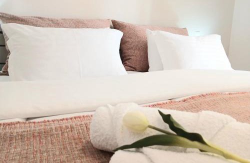 Tzavros Apartment | Venetton Garden House Corfu