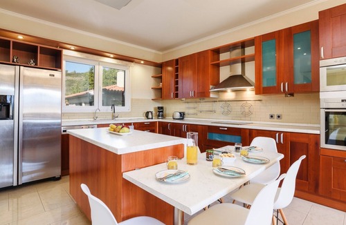 Kremasti Villa | Villa Amarandes by Villa Plus