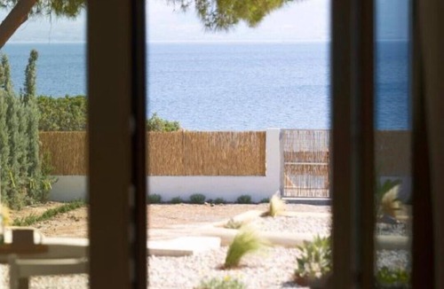 Limni Vouliagmenis Villa | Villa Aura Loutraki Double Room with Garden view