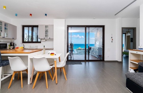 Myrtos Villa | Villa Belo