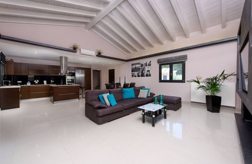 Dassia Villa | Villa Black & White Dassia