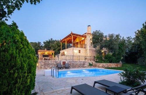 Prines Villa | Villa Caneva - Countryside Haven with Full Privacy
