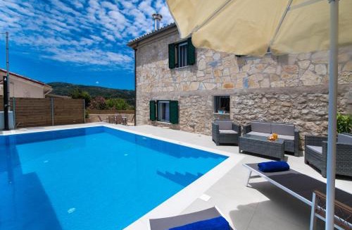Lazarata Villa | Villa Charonia