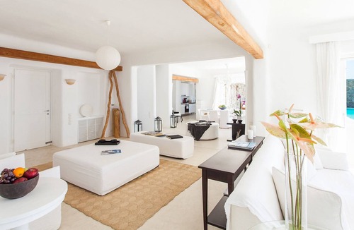 Paraga House | Villa Coral by Mykonos Rocks Estates