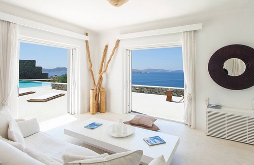 Paraga House | Villa Coral by Mykonos Rocks Estates