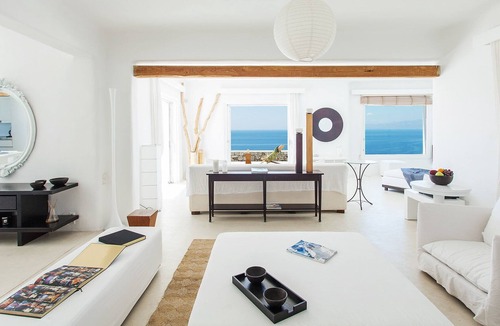 Paraga House | Villa Coral by Mykonos Rocks Estates