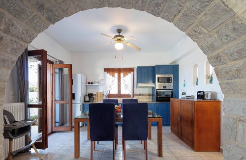 Agia Triada Villa | Villa Delfi/w private pool, at a serene village