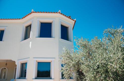 Agios Leon Villa | Villa Di Leon - Uniquely Designed Villa with Pool in a Picturesque Village near Famous Porto Limnionas, Offering Exceptional Hospitality By Villa Mana Gers