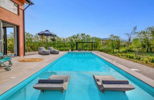 Lygia Villa | Villa Earth by Villa Plus