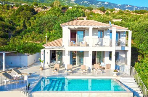 Mousata Villa | Villa Effi Lourdata