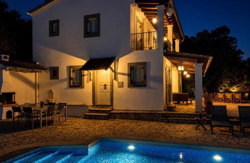 Ano Korakiana Villa | Villa Elia by IWAWI