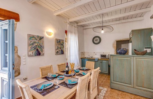 Plaka Villa | Villa Epavlis by Villa Plus