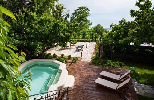 Agios Georgios Nilias Villa | Villa Erifili by Pelion Esties