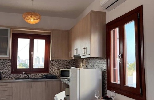 Kamari Villa | Villa Ersa @home by the sea