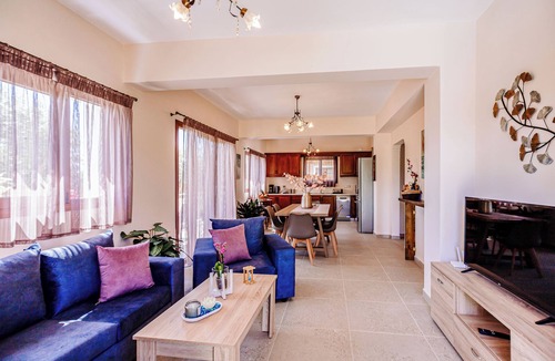 Gaitanion Villa | Villa Florido - Tranquil location