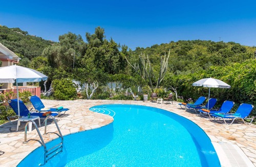 Agios Stefanos Villa | Villa Foula by Villa Plus