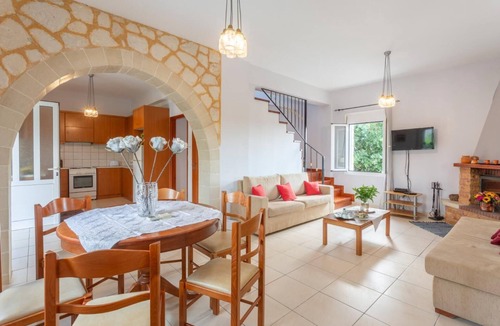 Katochori Villa | Villa Giannis - Three Bedroom Villa, Sleeps 6