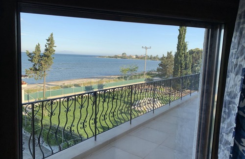 Mandra House | Villa IVIA PARUNSKI & BOGDANOVA OE