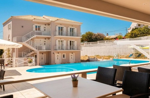 Agios Stefanos Avliotes Villa | Villa Kouros with private pool for up to 32 guests