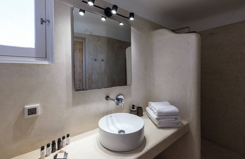Ftelia Villa | Villa Levi's by Ethos Hospitality - Private Tennis Court/Gym/Sauna