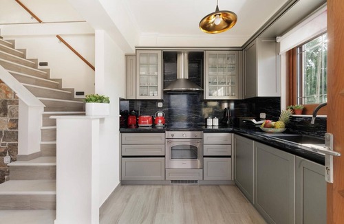 Peroulades Villa | Villa Logas Hill with Panoramic Sea Views, Wi-Fi and Air Conditioning