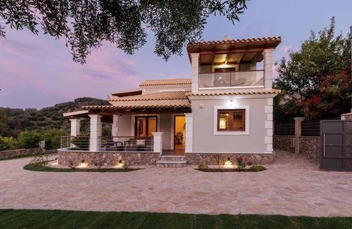 Peroulades Villa | Villa Logas Hill with Panoramic Sea Views, Wi-Fi and Air Conditioning