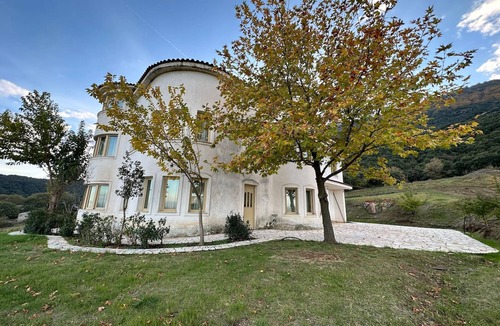 Kalambaka Villa | Villa Maria Marvelous Villa in Meteora