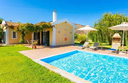 Kateleios Villa | Villa Melissa: Large Private Pool, Walk to Beach, Sea Views, A/C, WiFi