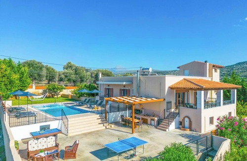 Adelianos Kampos Villa | Villa Mulberry Tree - Four Bedroom Villa, Sleeps 8