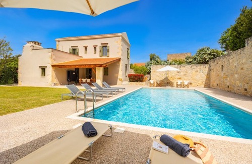 Vamos Villa | Villa Nafsika - Four Bedroom Villa, Sleeps 11