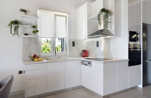 Tsoukaladhes Villa | "Villa Nefeli" with Sea View, Private Pool & Wi-Fi