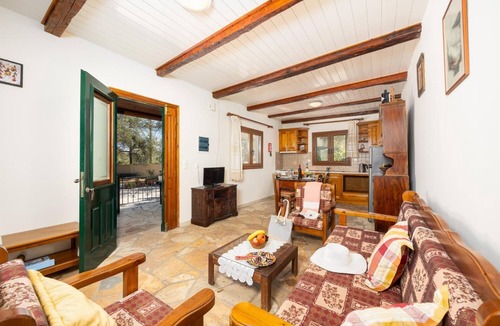 Koutsi Villa | Villa Old Vineyard - One Bedroom Villa, Sleeps 2