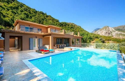 Kateleios Villa | Villa Orchidea by Villa Plus