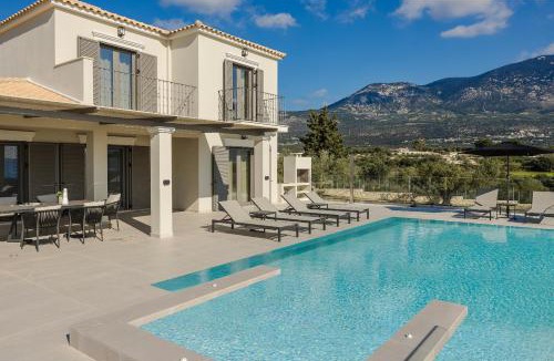 Karavados Villa | Villa Palazzo di Agathera Kefaloniaprivatevillas
