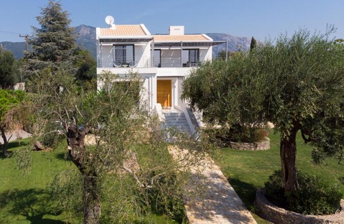 Dassia Villa | Villa Ren