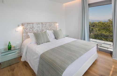 Dassia Villa | Villa Ren