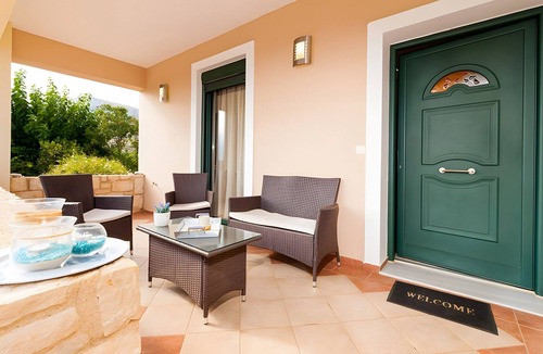 Megala Chorafia Villa | Villa Renata with Private Pool, Mountain View, Wi-Fi and Air Conditioning