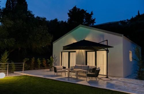 Vitalades Villa | Villa Rinoula-private pool