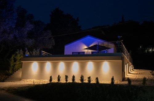 Vitalades Villa | Villa Rinoula-private pool