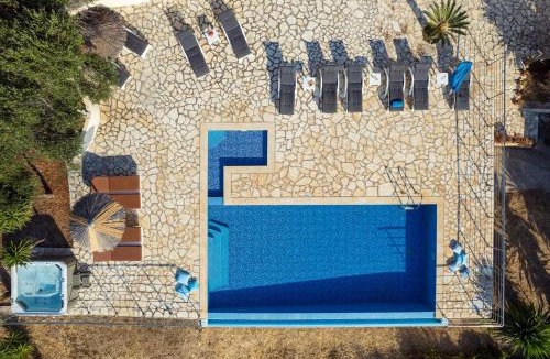 Agios Spyridon Corfu Villa | Villa Seasun - Seafront Property with Infinity Pool & Panoramic Coastal Views by Posarelli Villas