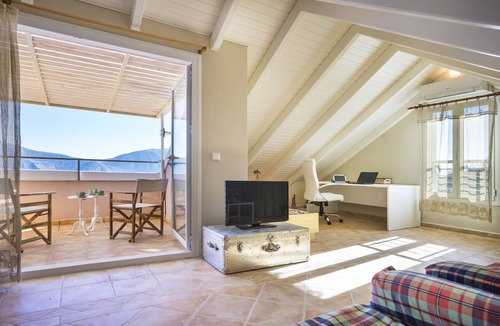 Tselendata Villa | Villa Serenity sleeps 9!